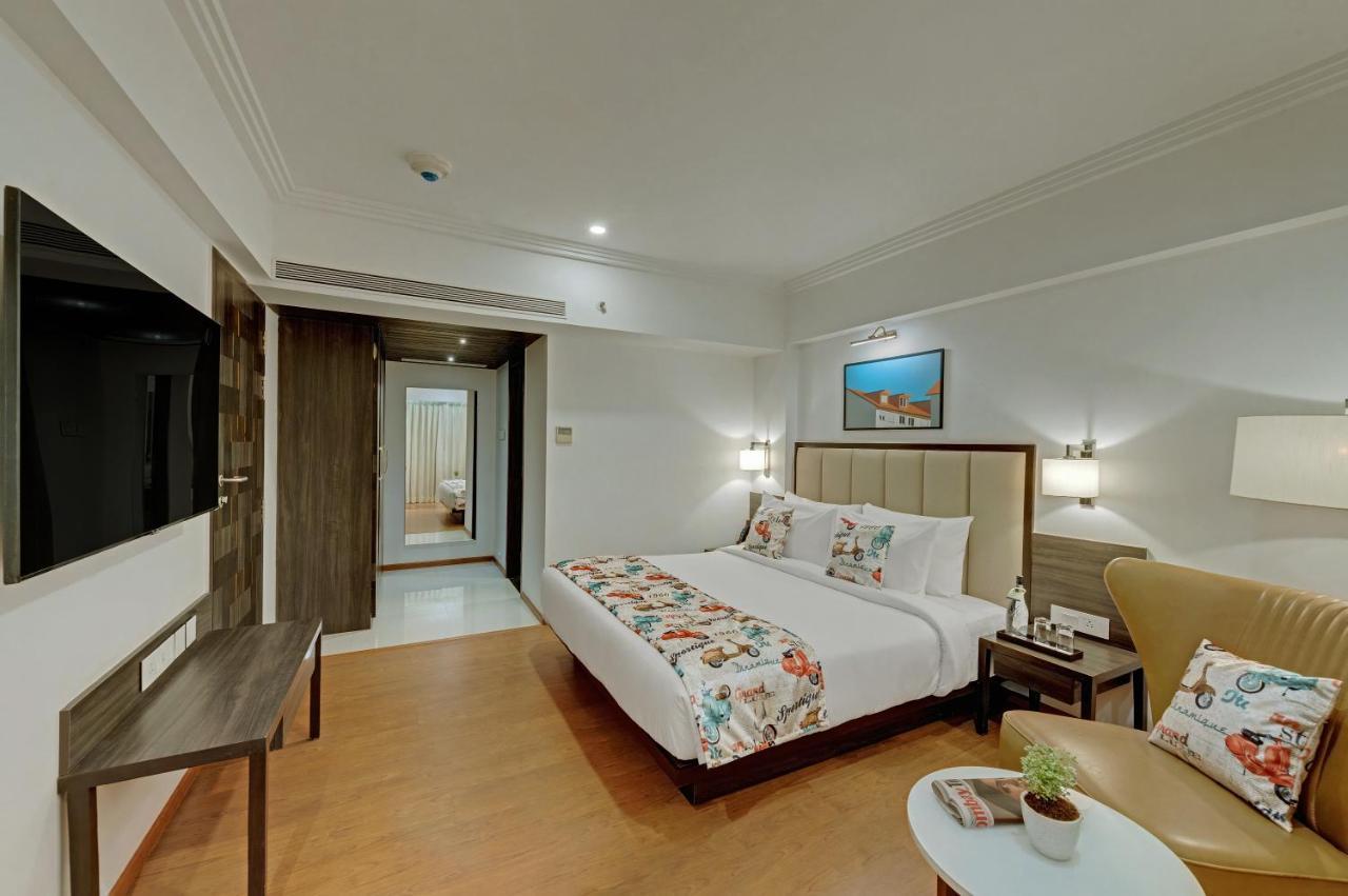 The Fern Residency Turbhe Hotel Нави Мумбай Екстериор снимка