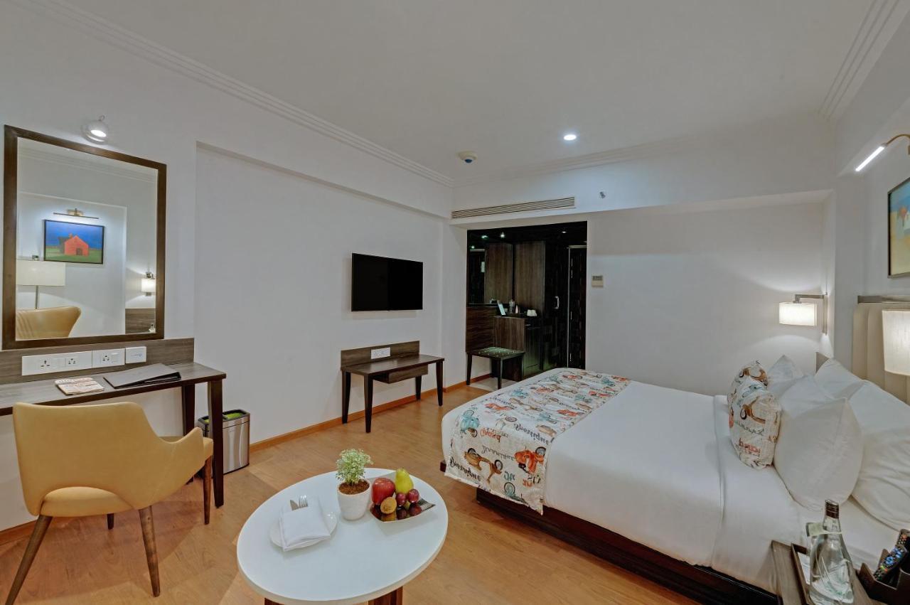 The Fern Residency Turbhe Hotel Нави Мумбай Екстериор снимка